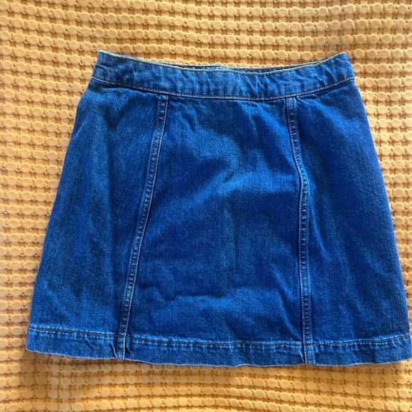 Topshop denim button front skirt. Size 26 waist. Good condition - Picture 2 of 5